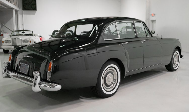 The Timeless Elegance of the 1958 Bentley S1 Continental 'Flying Spur' Sports Saloon by H.J. Mulliner
