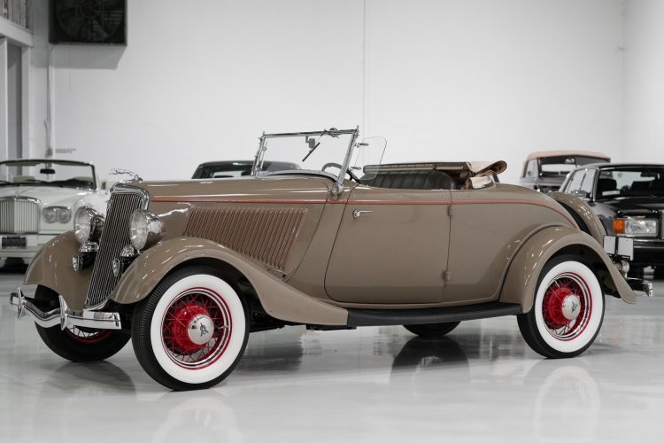 1934 Ford Model 40B V-8 Deluxe Roadster