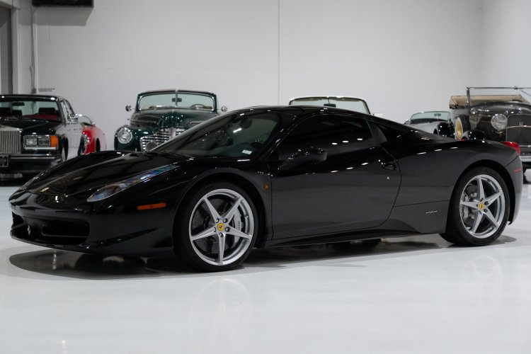 2012 Ferrari 458 Italia Coupe: Искусство скорости